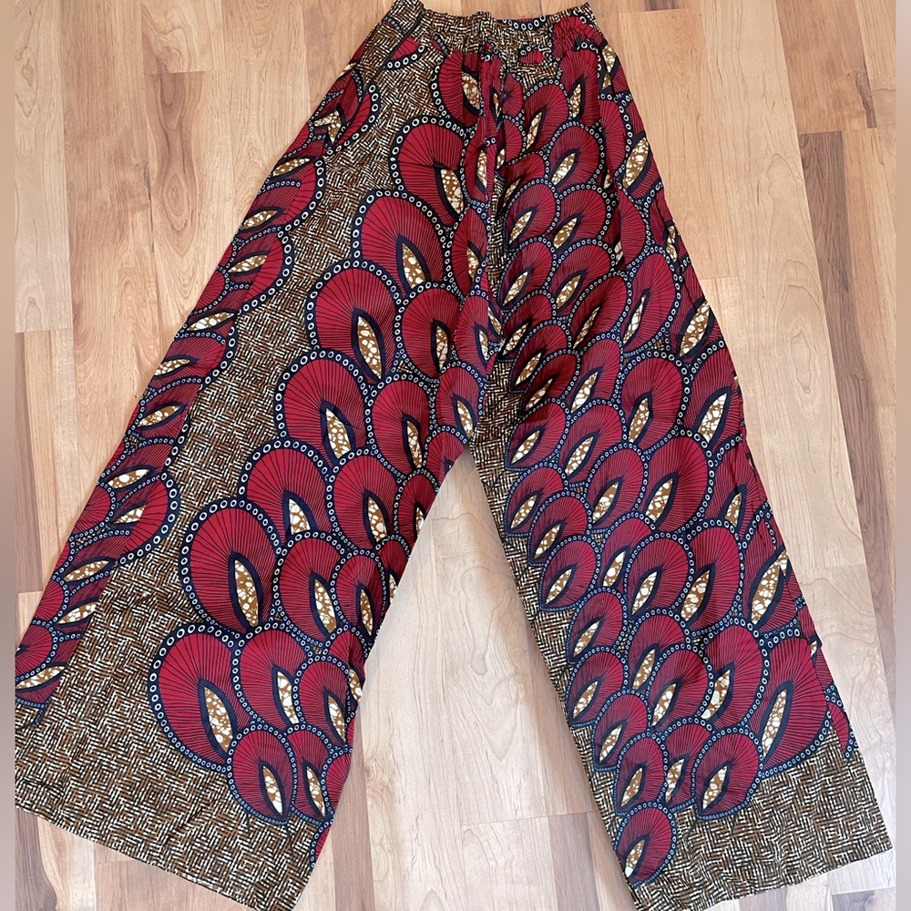 Small Batch Paris Designer, Minoi Pant. Size Small.